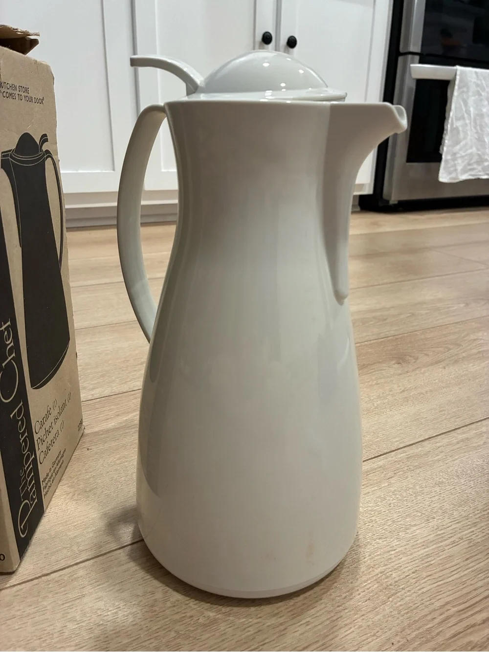 Pampered Chef 33 oz Insulated Carafe #2290 Hot & Cold Beverages Made in Germany